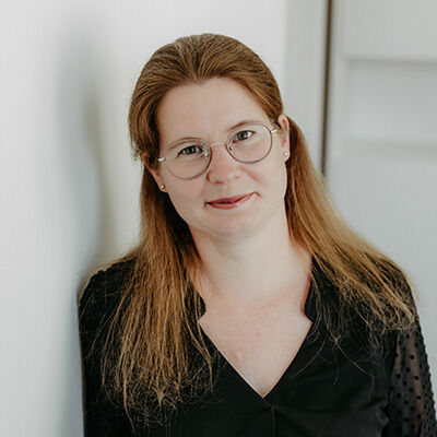 Steuerberatung-Tewes-Team-Kristin-Hesping.jpg