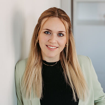 Steuerberatung-Tewes-Team-Louisa-Sommerkamp.jpg